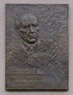 Pamětní deska Toniho Schöneckera v Sokolově