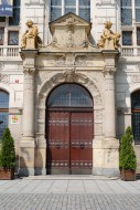 Portál Západočeského muzea v Plzni 